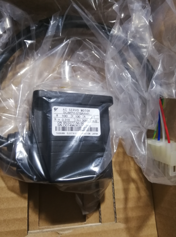 1PC YASKAWA AC SERVO MOTOR SGMPH-01BAA41