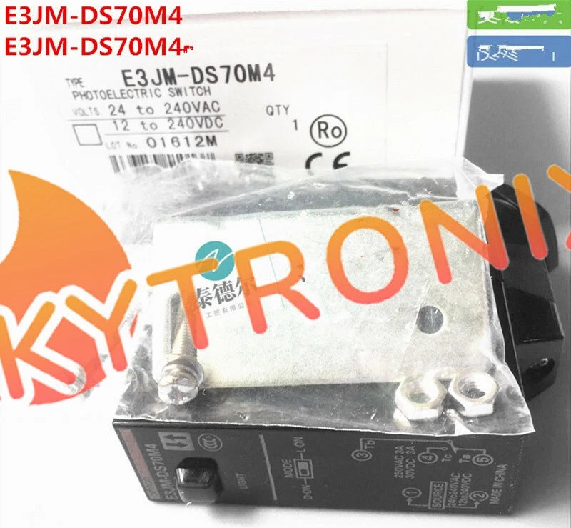 1 pcs OMRON E3JM-DS70M4 Photoelectric Sensor photoelectric switch
