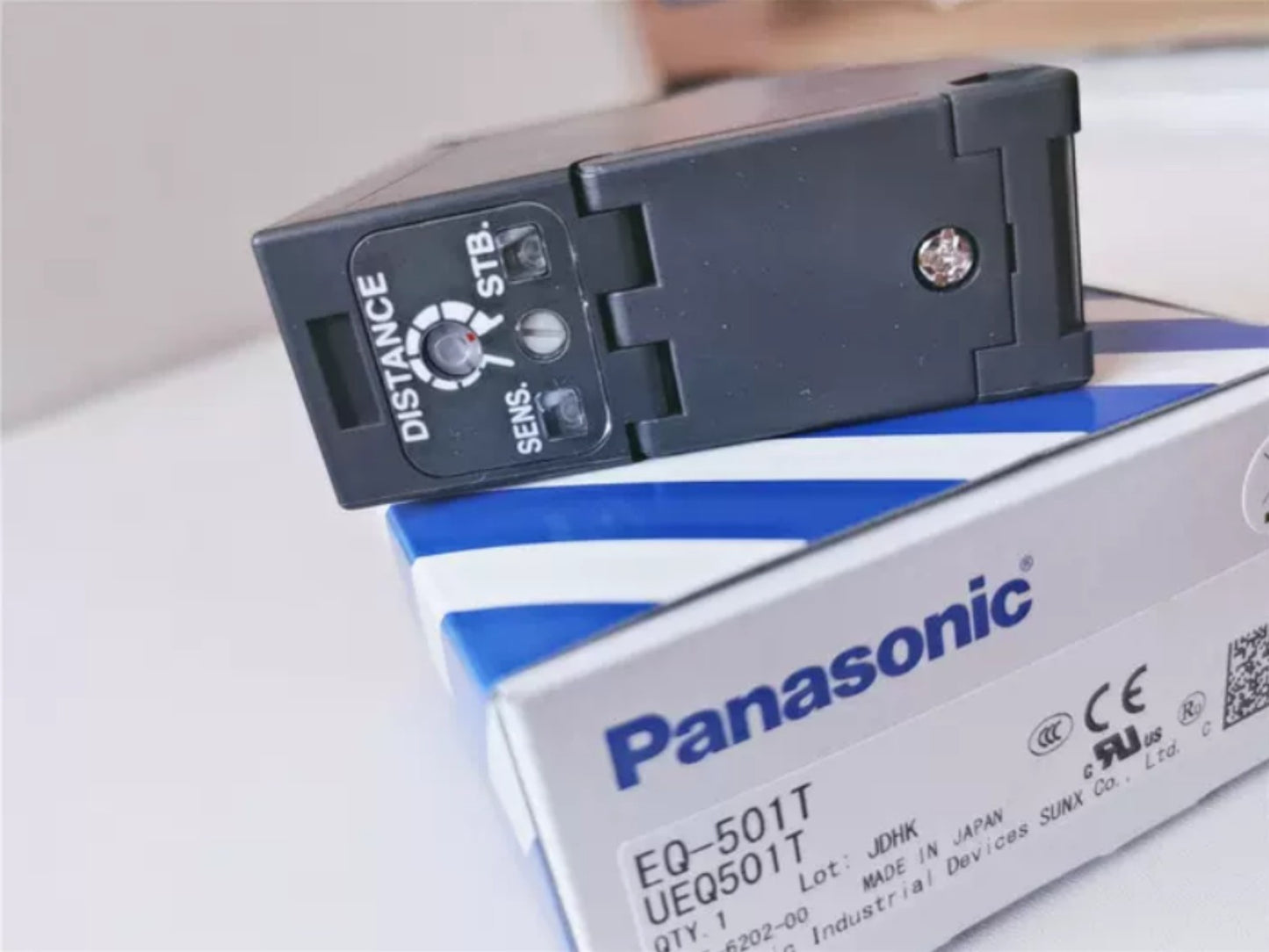 1PC Panasonic EQ-501T UEQ501T Photo Sensor Free Ship