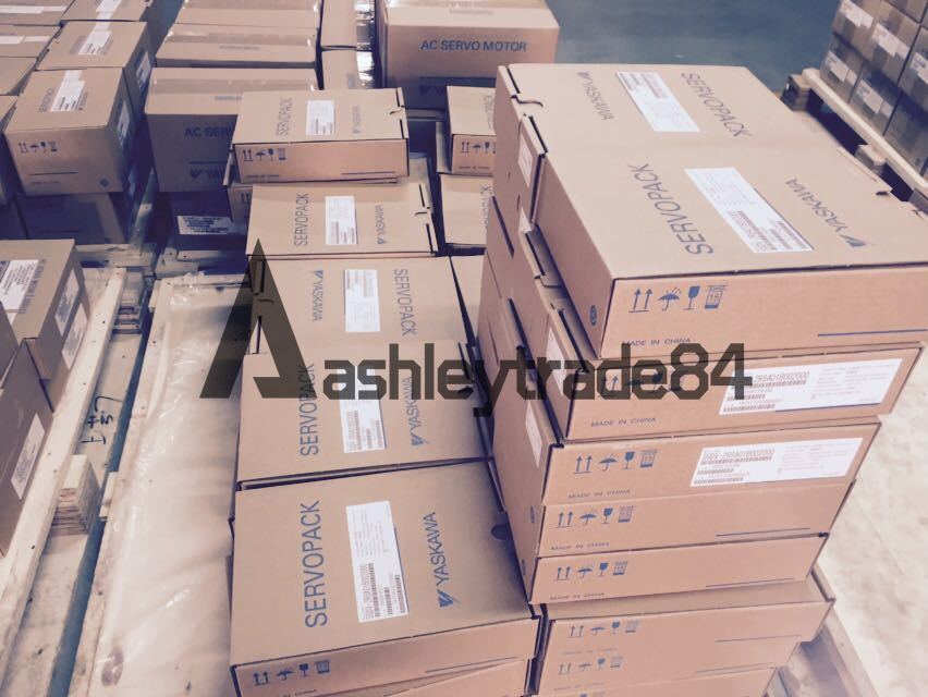 new 1PCS Yaskawa Servo Motor SGMAH-02A1A4C-E