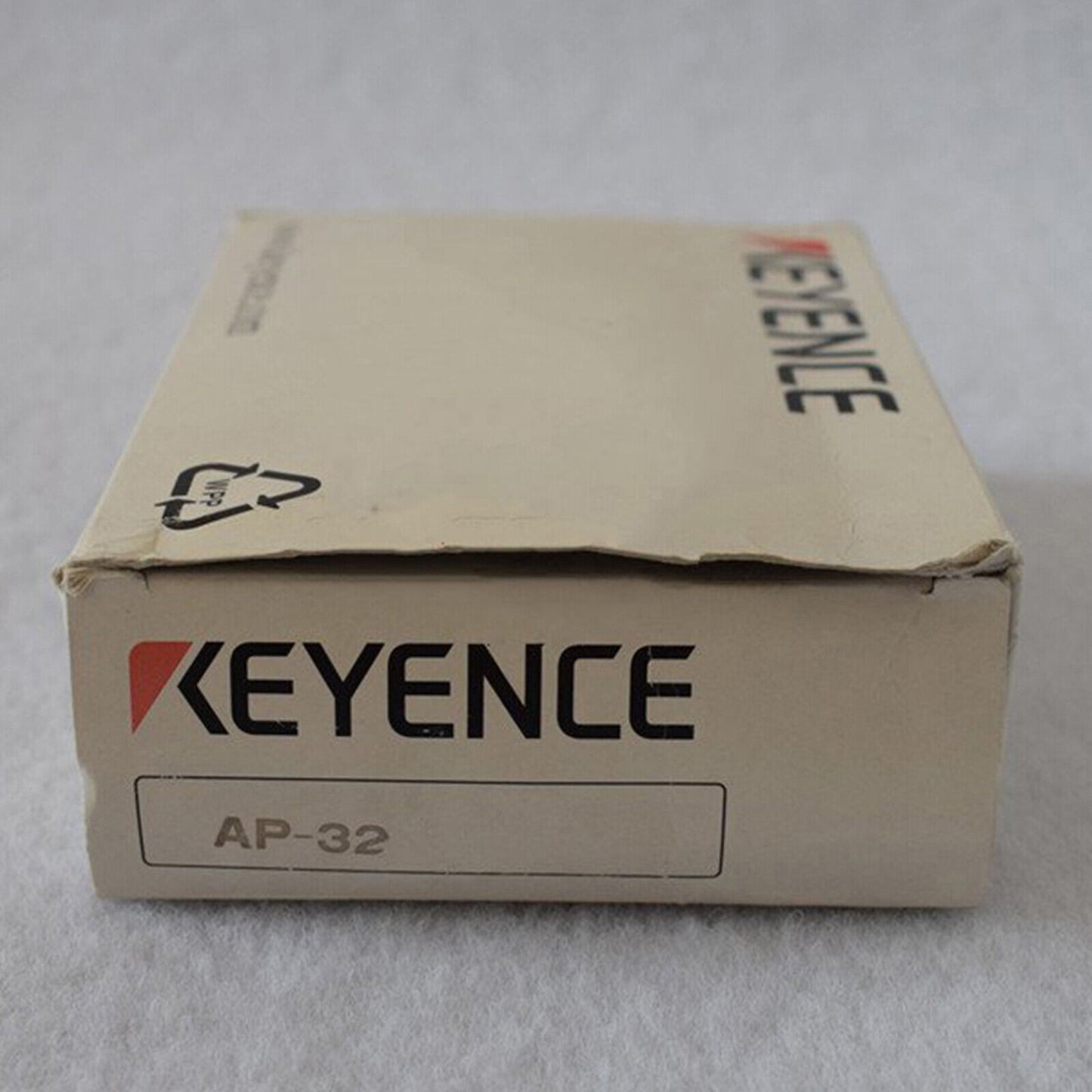 ONE Keyence AP-32 Digital Pressure Switch Sensor - KEYENCE