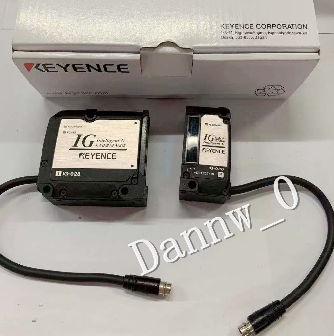 Keyence IG-028 Digital Laser Sensor - Transmission Type - KEYENCE