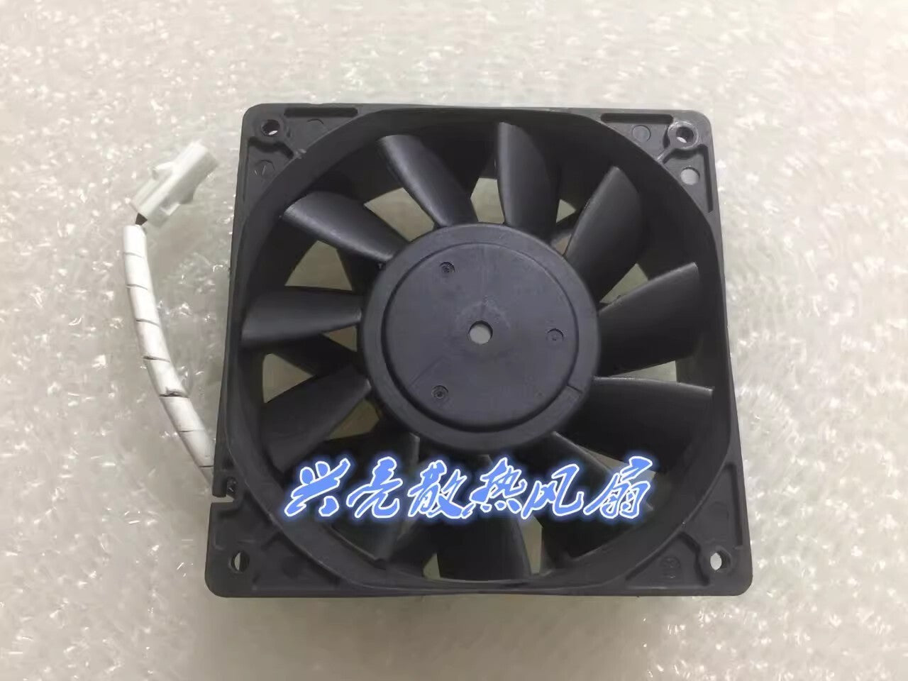 SNOWFAN YY12038H24B DC24V 2.32A 120*120*38MM 2-pin silent cooling fan