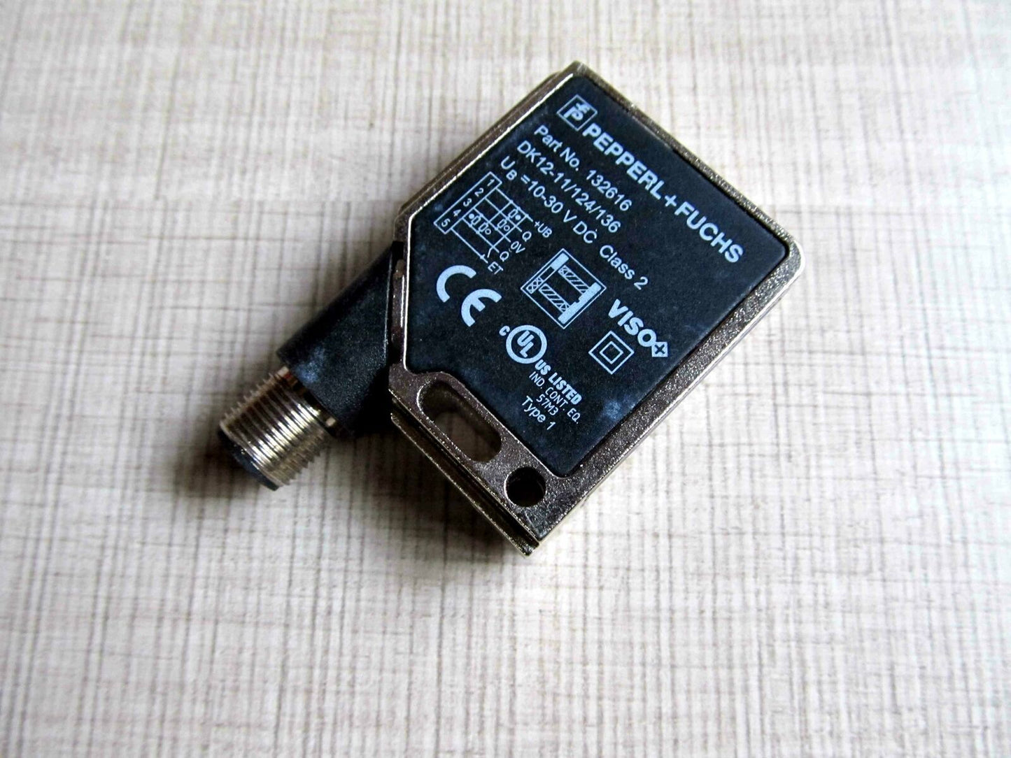 1PC Pepperl+Fuchs Photoelectric Switch with 12V/11V Input, 124W/136W Output - PEPPERL+FUCHS