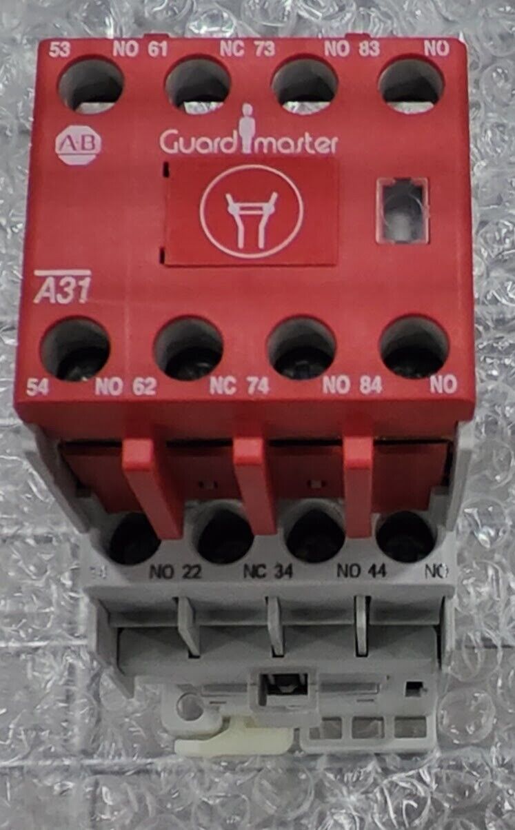 Allen-Bradley AB 700S Safety Relay CF620EJC - ALLEN-BRADLEY