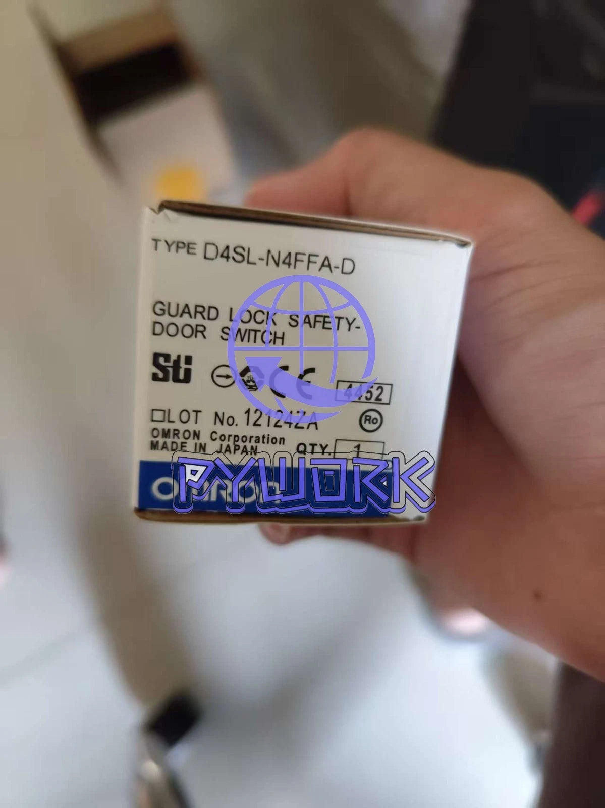 1PCS OMRON D4SL-N4FFA-D safety door switch