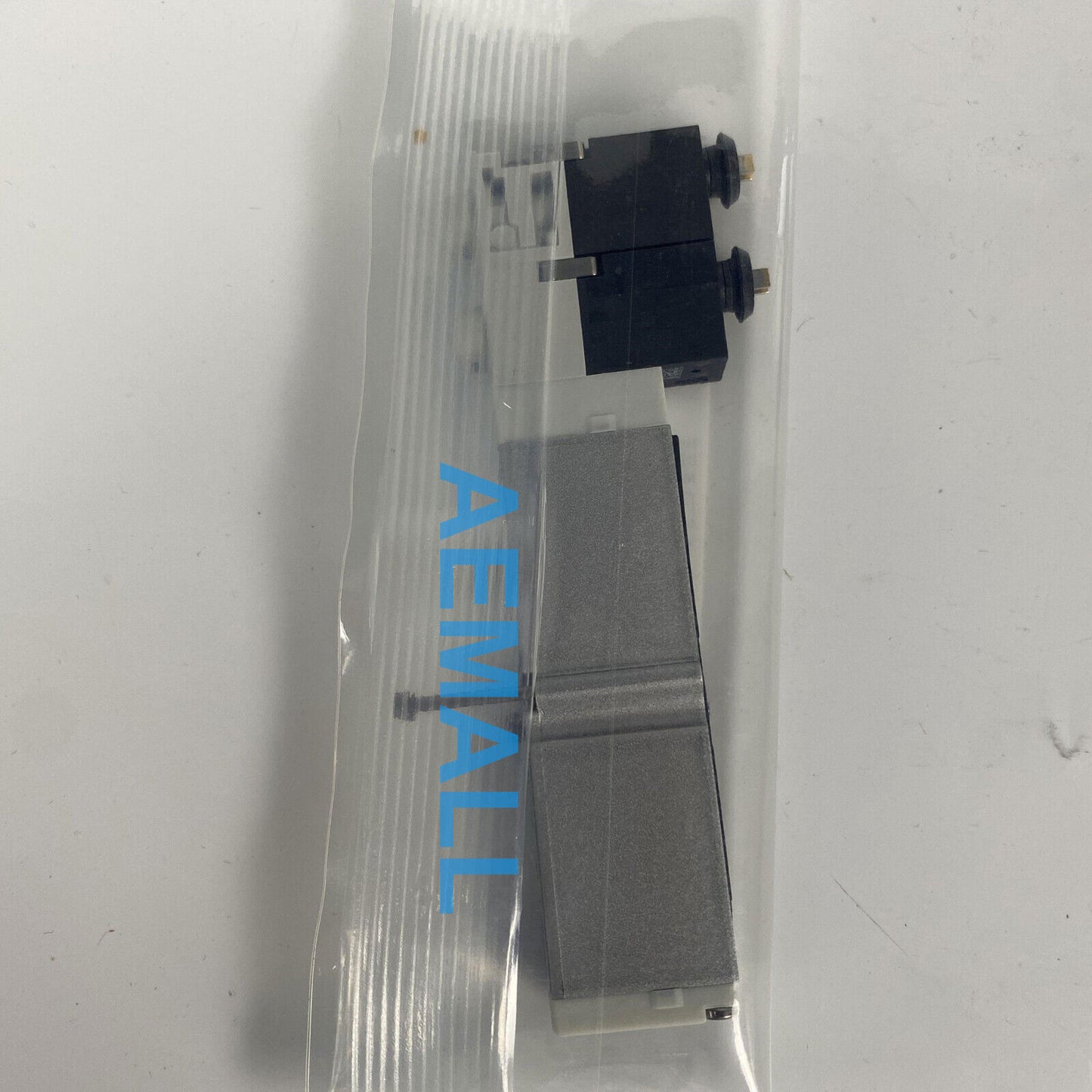 1pcs Festo VMPA1-M1H-J-PI 533343 Solenoid Valve
