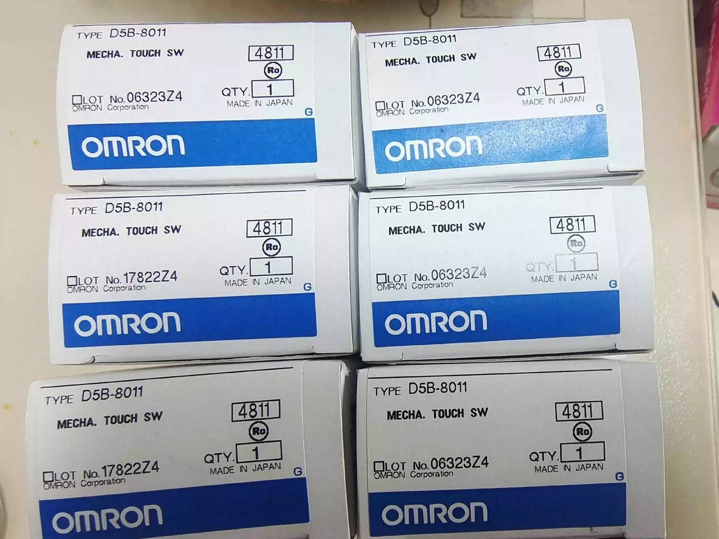 1PC OMRON D5B-8011 Mecha Touch Switch D5B8011 In Box ping