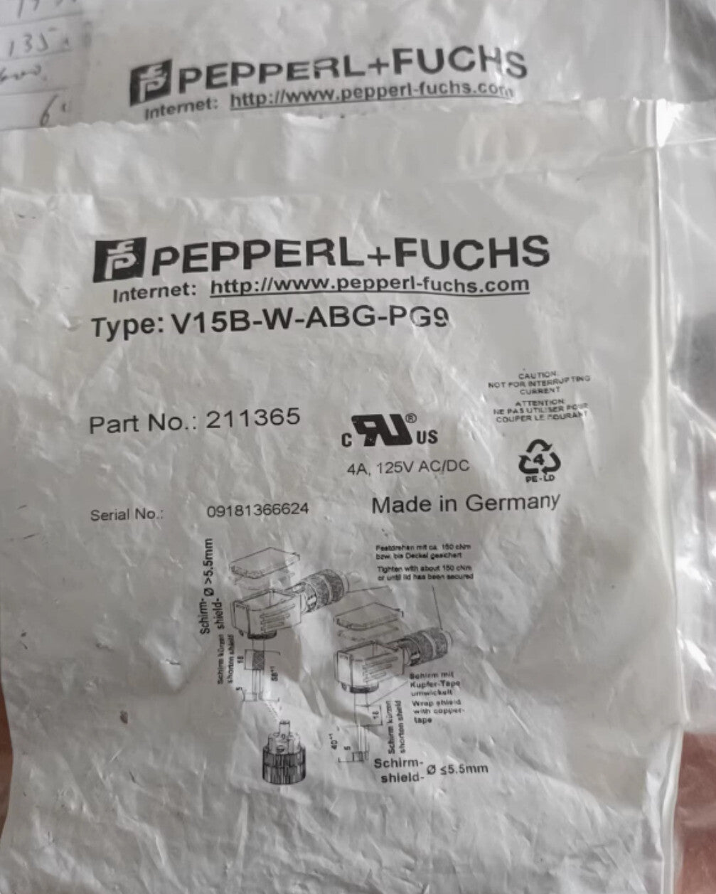 1PC Pepperl+Fuchs V15B-W-ABG-PG9 Connector Free Ship