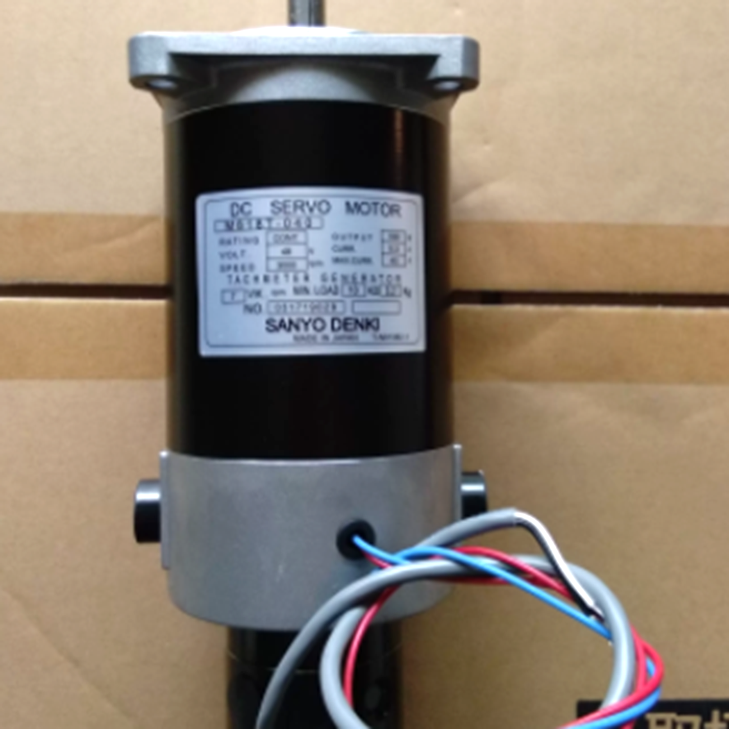 SANYO DENKI M818T-040 Servo Motor | High Performance Service Motor | SANYO DENKI servo motor | M818T-040 servo motor | Industrial servo motor - SANYO DENKI