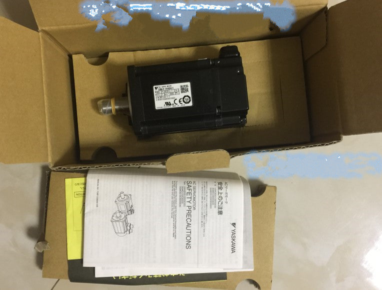 1PC YASKAWA AC SERVO MOTOR SGMAV-04ADA21
