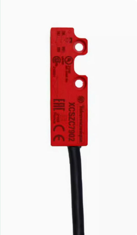 1PC Schneider XCSZC7902 Safety Door Switch Free Ship
