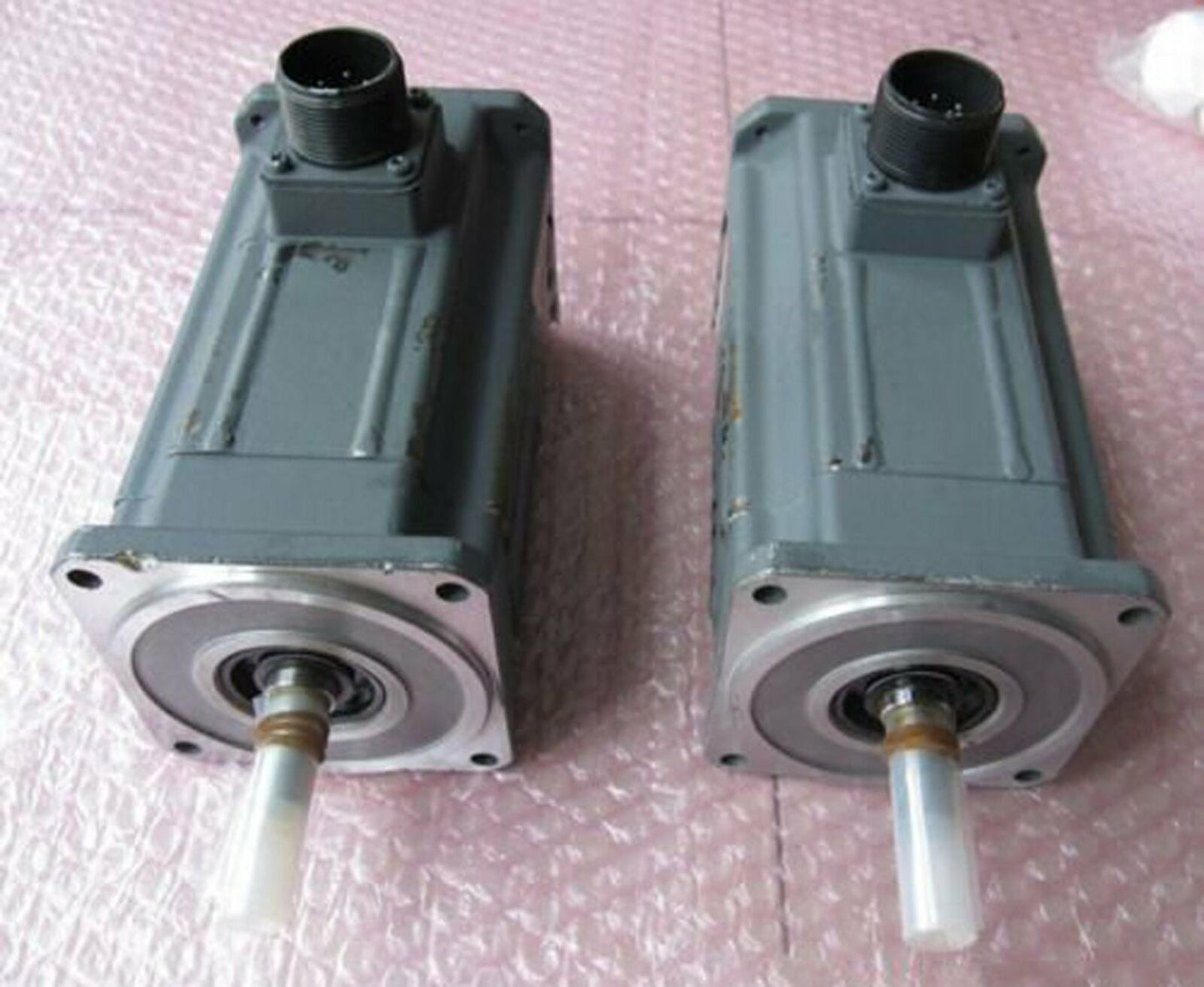 Mitsubishi Servo Motor HA33NC-S Used – Tested Good Condition - MITSUBISHI