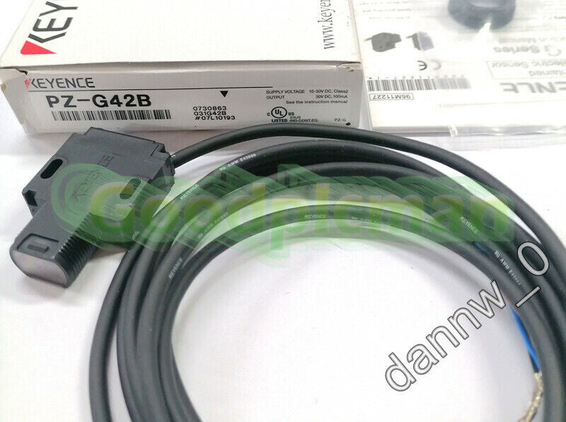 KEYENCE PZ-G42B Phototelectric Sensor PNP Output 1Pcs/