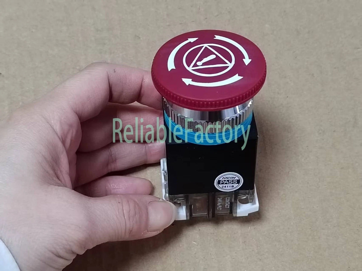 1PCS B30-81A for KACON Emergency Stop Switch 30mm for Doosan CNC Machine Tool