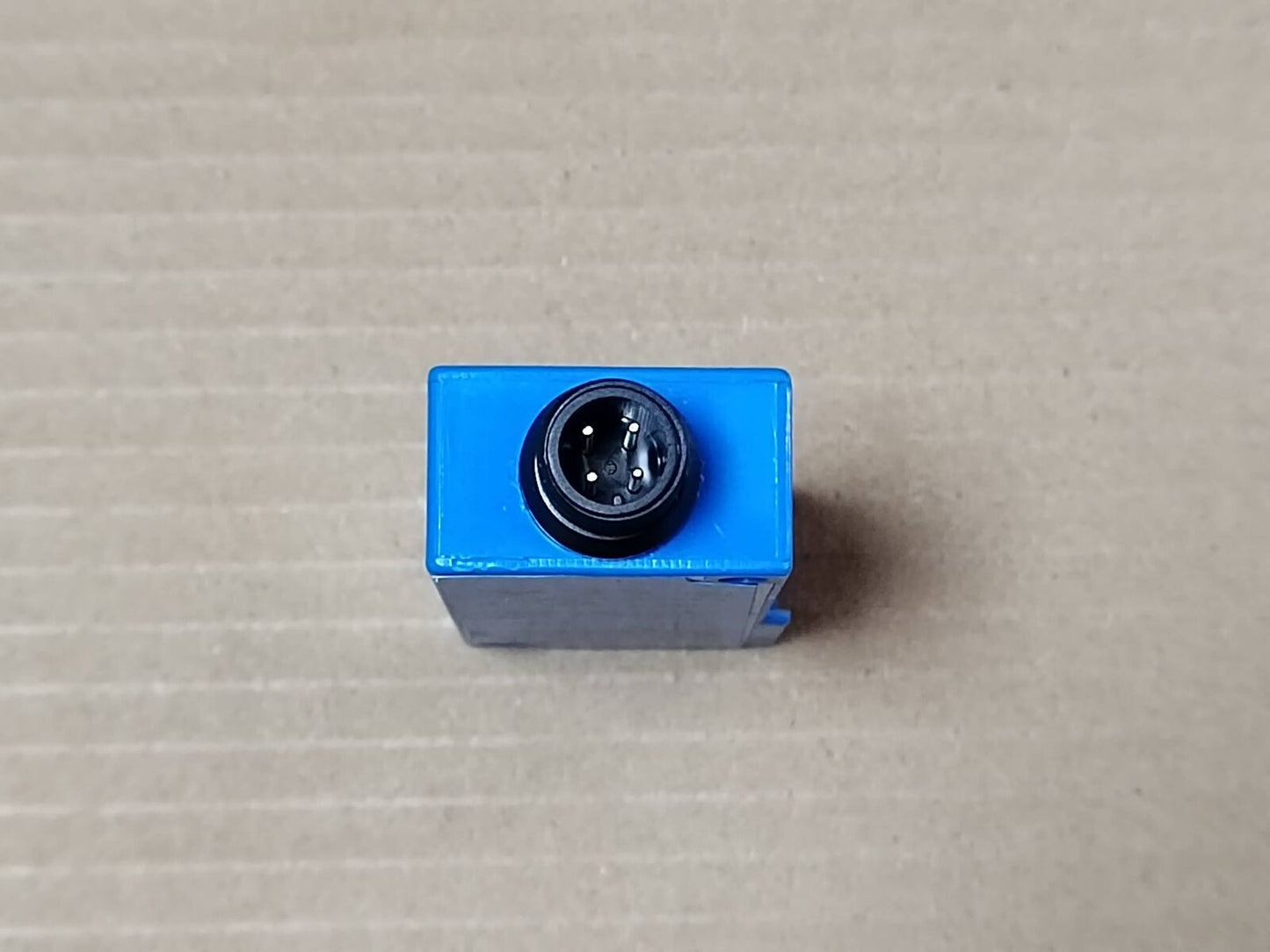 new 1 PCS SICK WT18-3P431 Photoelectric switch sensor 1026032 - SICK