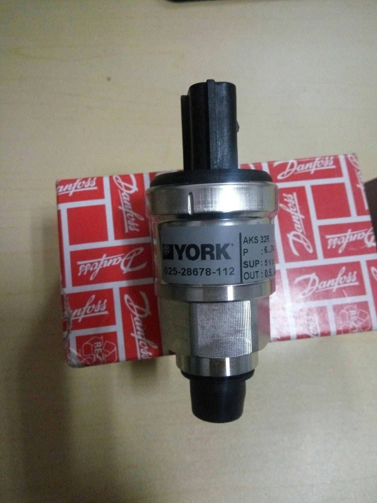 1pcs 025-28678-112 pressure sensor Fast shopping