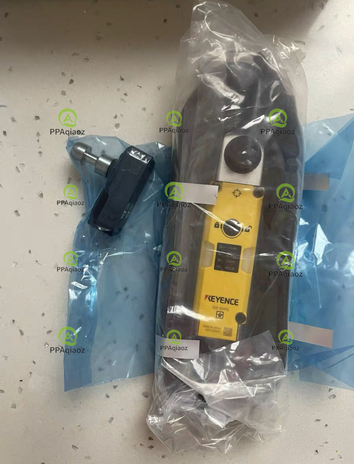 KEYENCE GS-51P5 Security Door Lock - KEYENCE