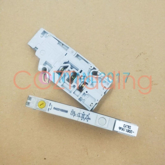 1PCS Rexroth solenoid valve R422100598