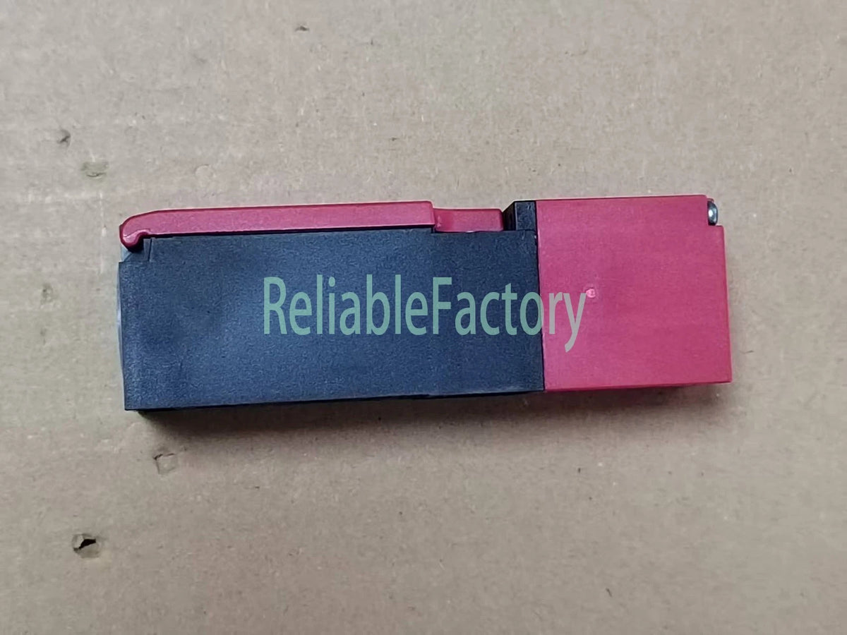 1PC Schneider Telemecanique XCSPA792 safety limit switch