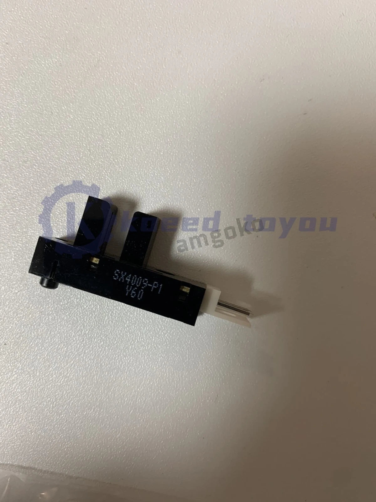 1PC OMRON EE-SX4009-P1