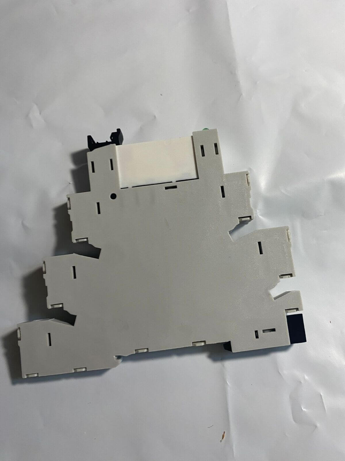 new 1PCS ALLEN BRADLEY 700-HLT1Z24 TERMINAL BLOCK RELAY WITH 700-TBR24 RELAY - ALLEN BRADLEY