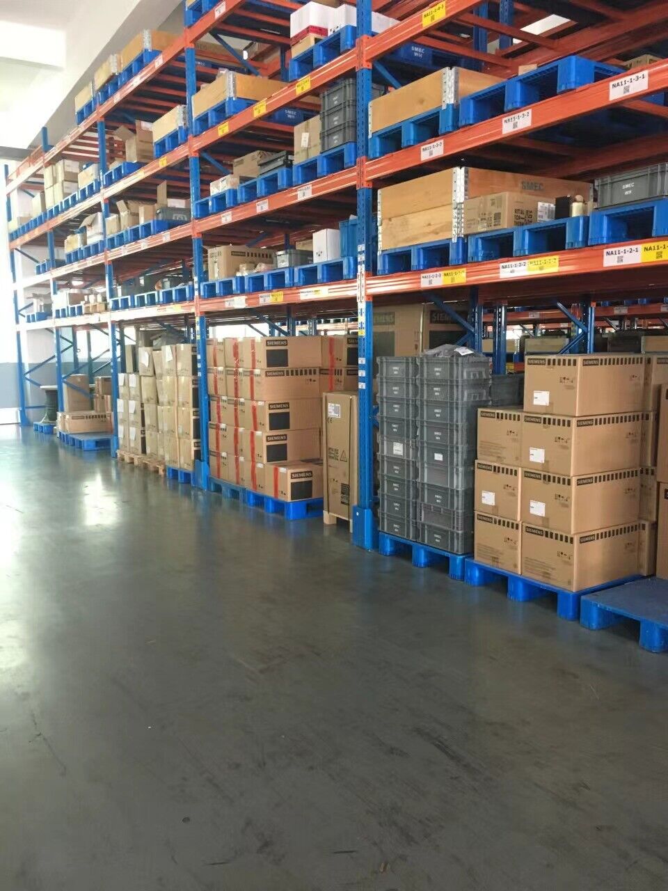 new EVS9322-EP LENZE EVS9322EP SERVO INVERTER - LENS