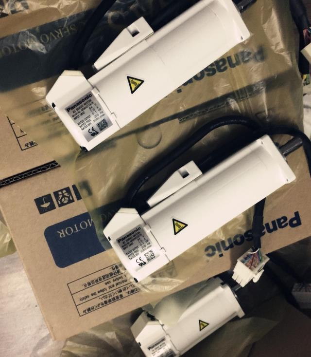 PANASONIC AC SERVO MOTOR MSMA012A1D
