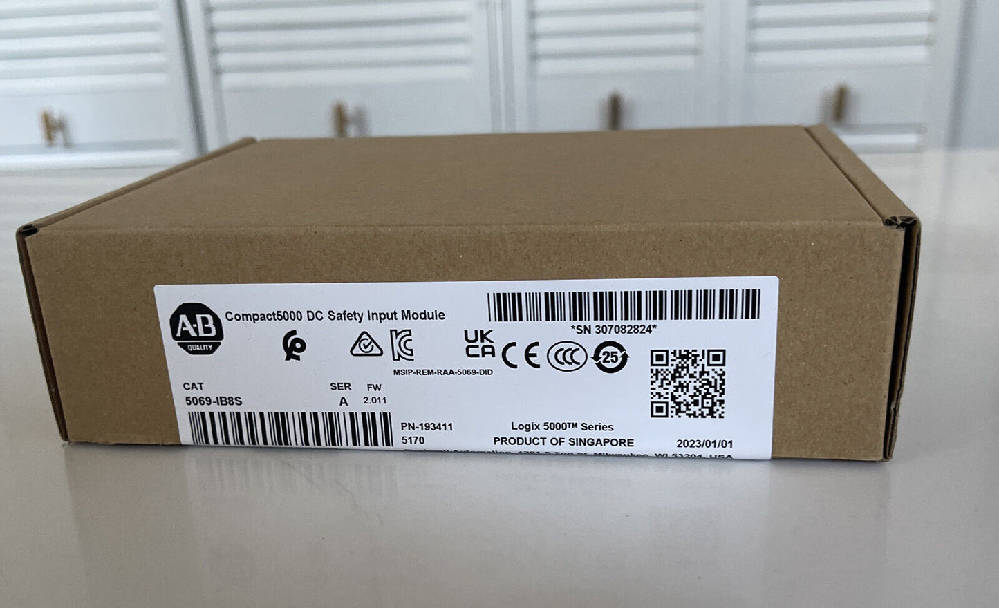 Sealed Allen Bradley 5069-IB8S Ser A Safety Input Module - ALLEN BRADLEY