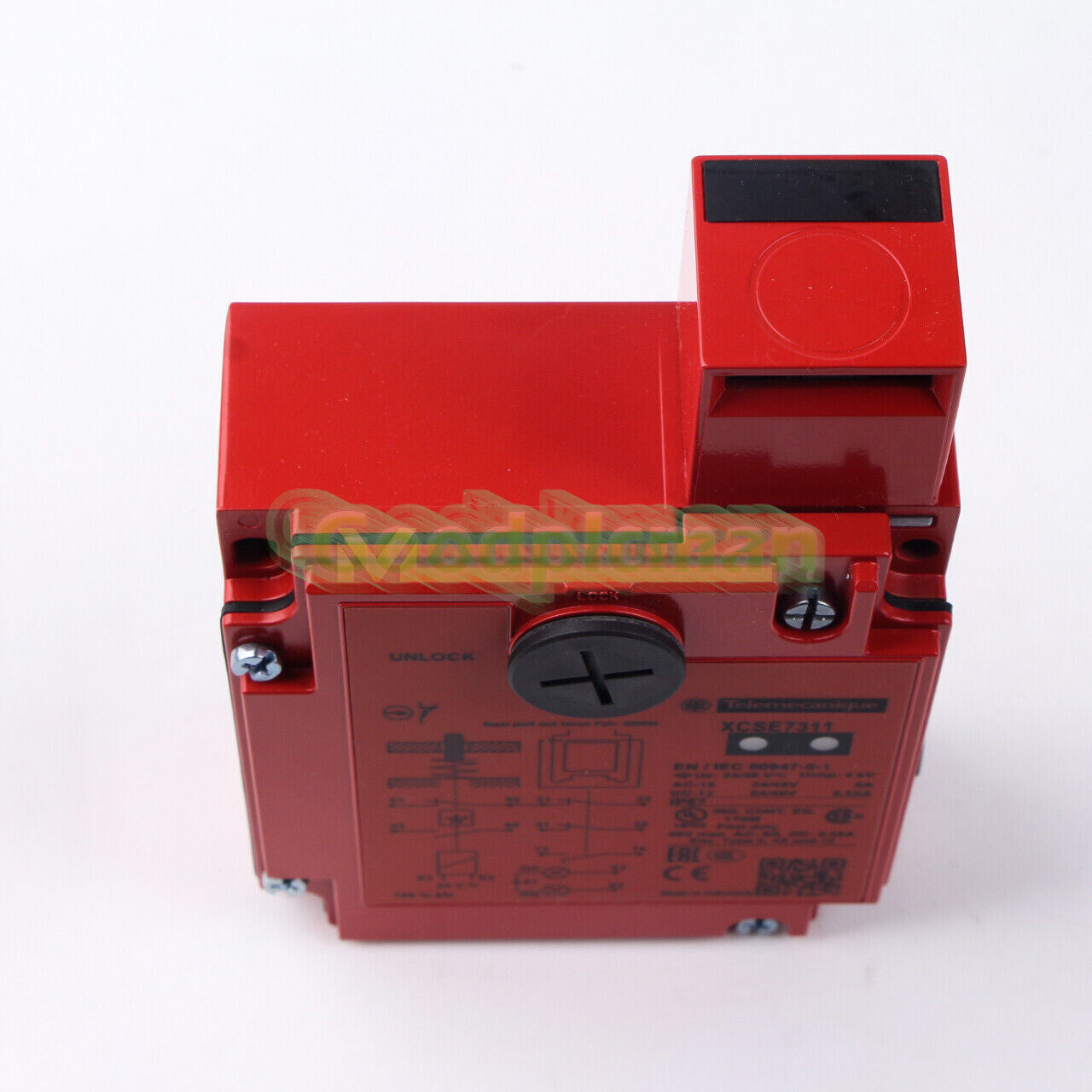 1PCS Safety Interlock XCSE7311 XCS-E7311