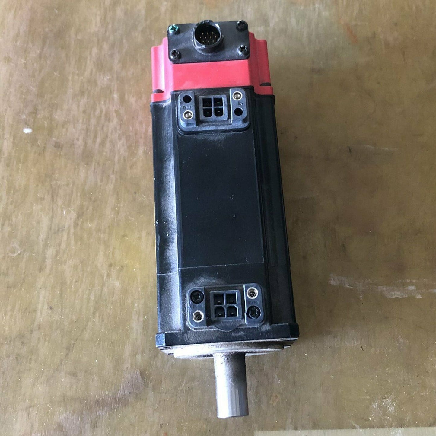 One Fanuc A06B-0116-B275#0008 AC Servo Motor – Tested and Working Condition - FANUC