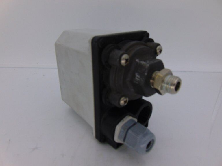 Eaton Professional MCS11 SWITCH High-Performance Switchgear Unit - EATON