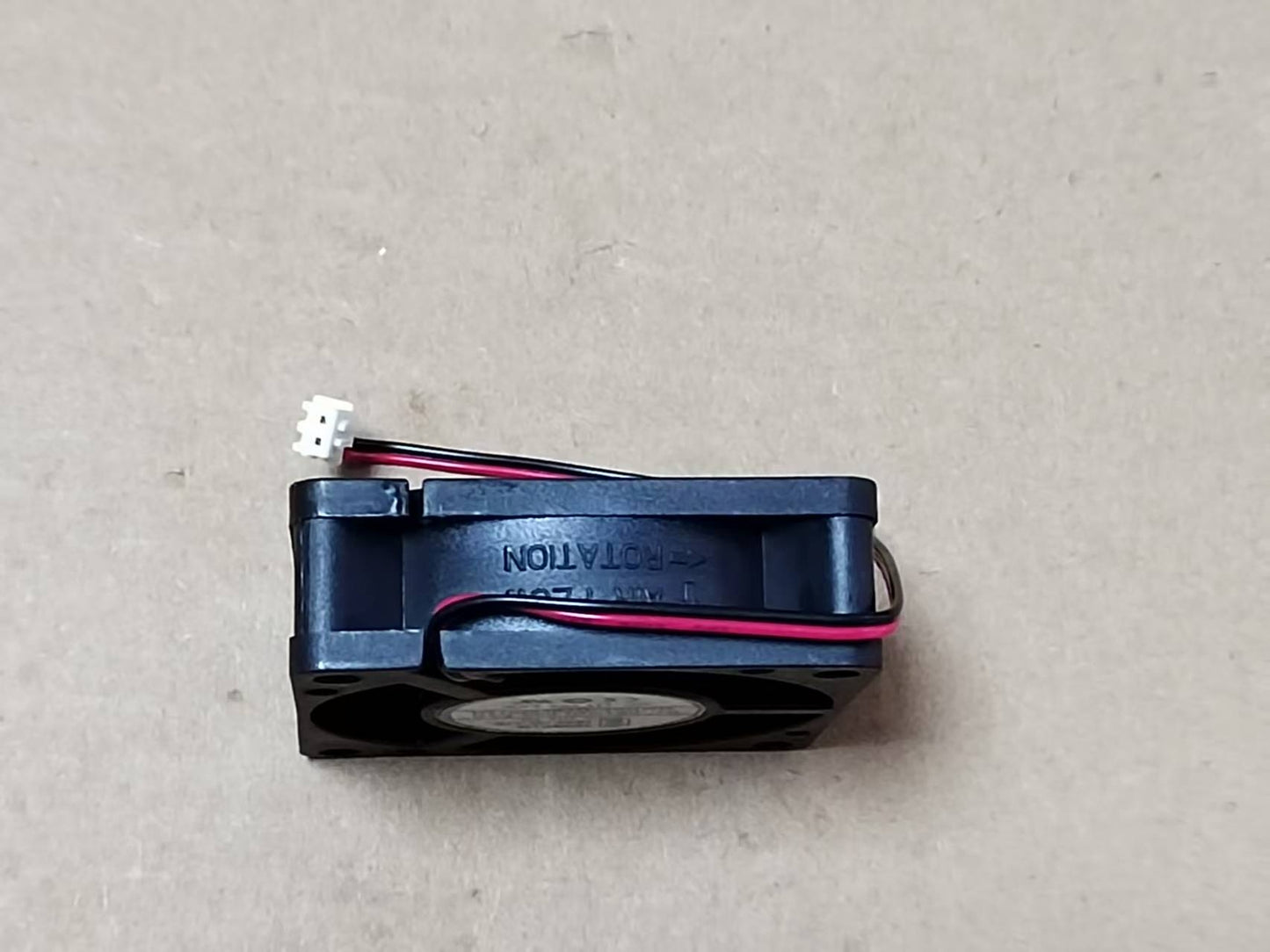 new YOUNGLIN 6020 DFS602012H DC12V 2.0W 2-wire 6CM silent cooling fan