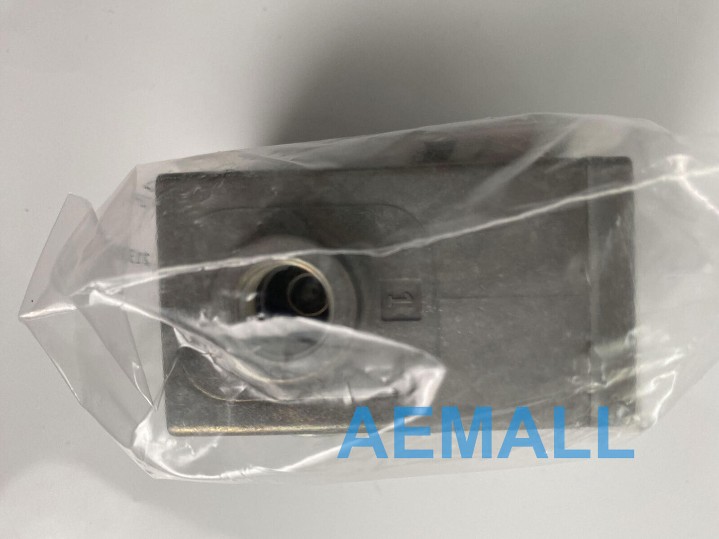 1pcs Festo VAK-1/4 6890 Vacuum Generator VAK-1/4 6890