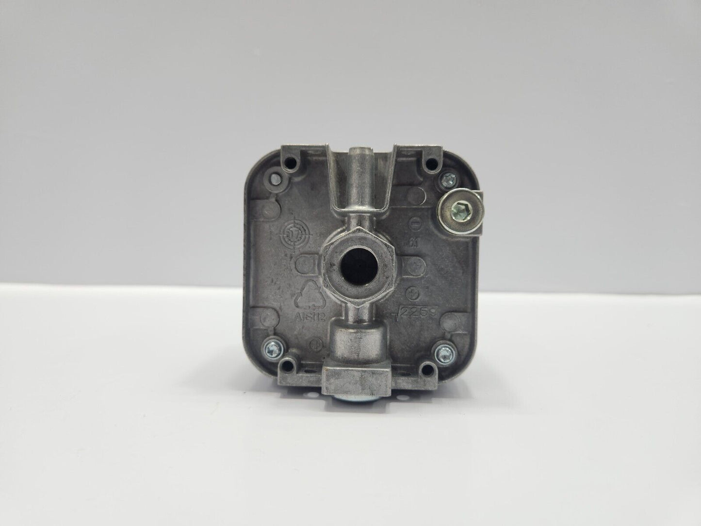 new KROMSCHRODER DG6U-3 PRESSURE SWITCH 84447250 - KROMSCHO DER