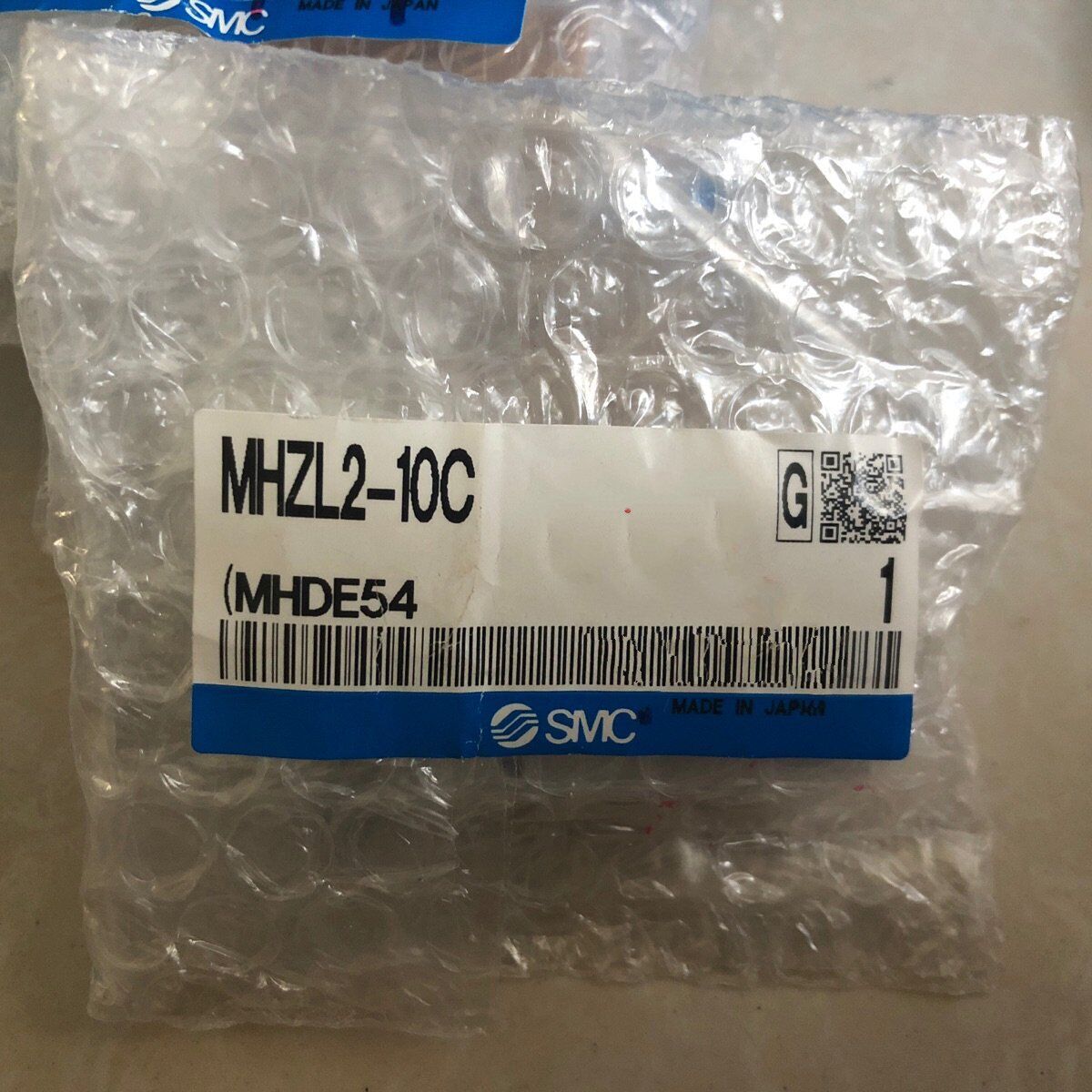 SMC MHZL210C Finger Cylinder - SMC