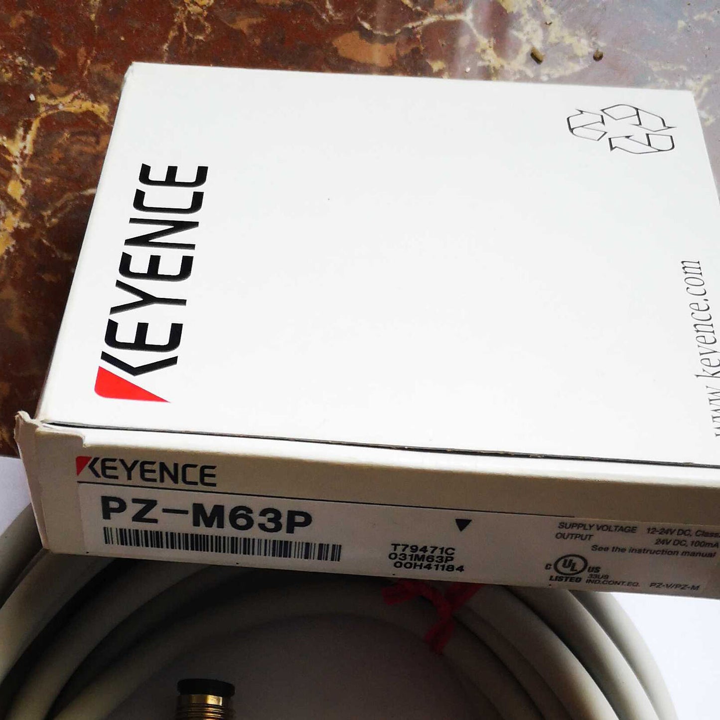 Keyence PZ-M63P Photoelectric Switch - KEYENCE