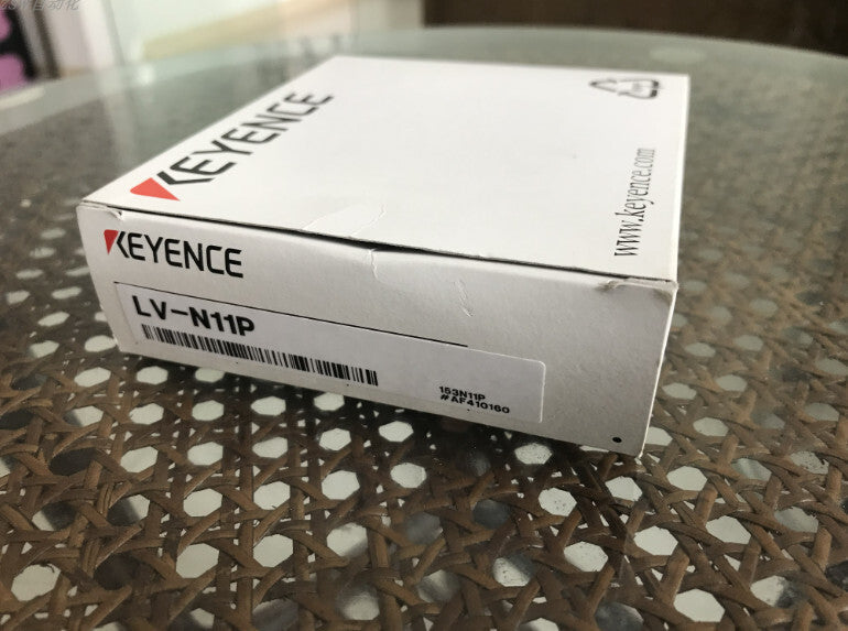 1PCS Keyence LV-N11P LVN11P Sensor In Box