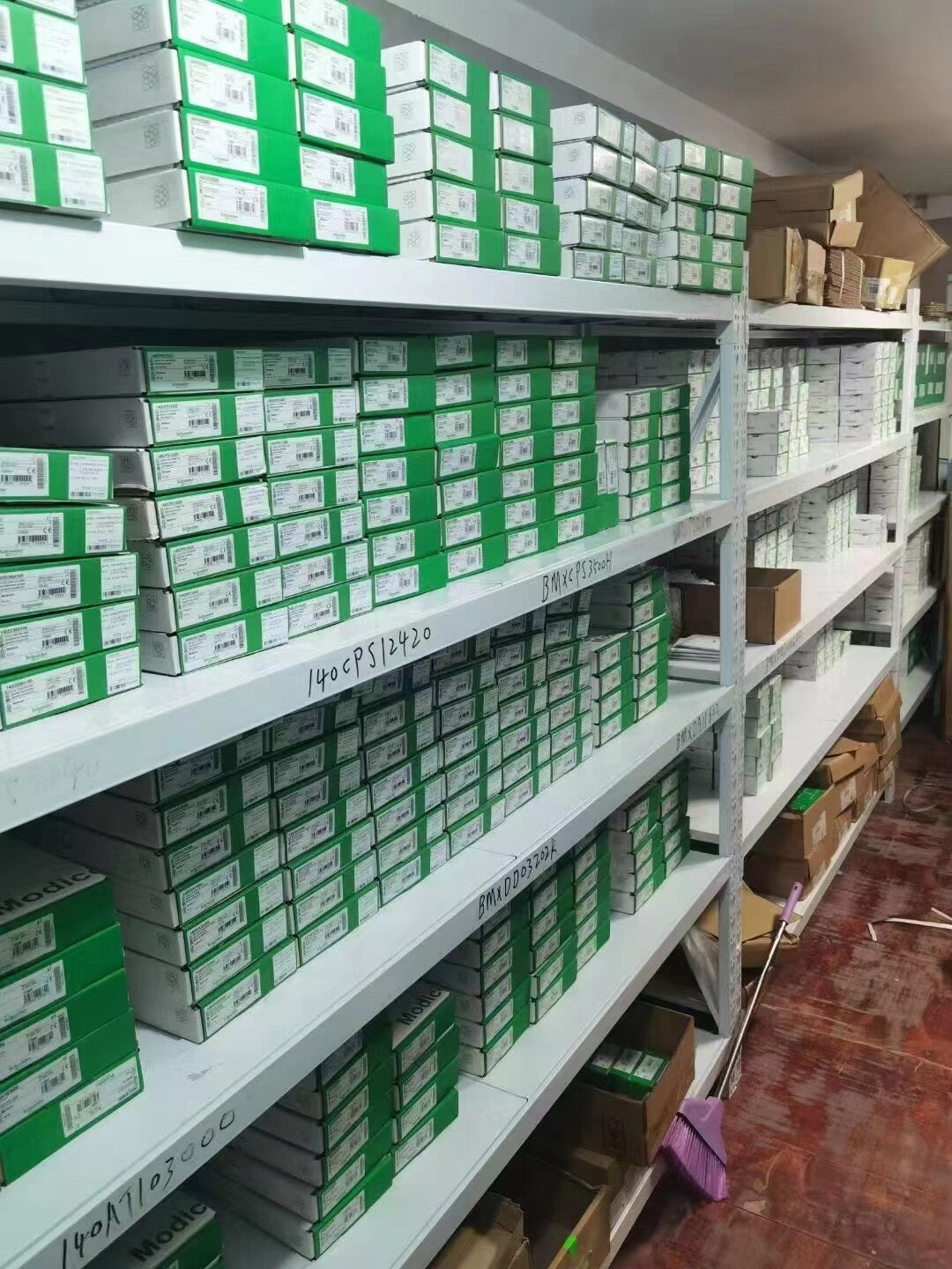 new Schneider LXM23AU45M3X Schneider Electric LXM23AU45M3X