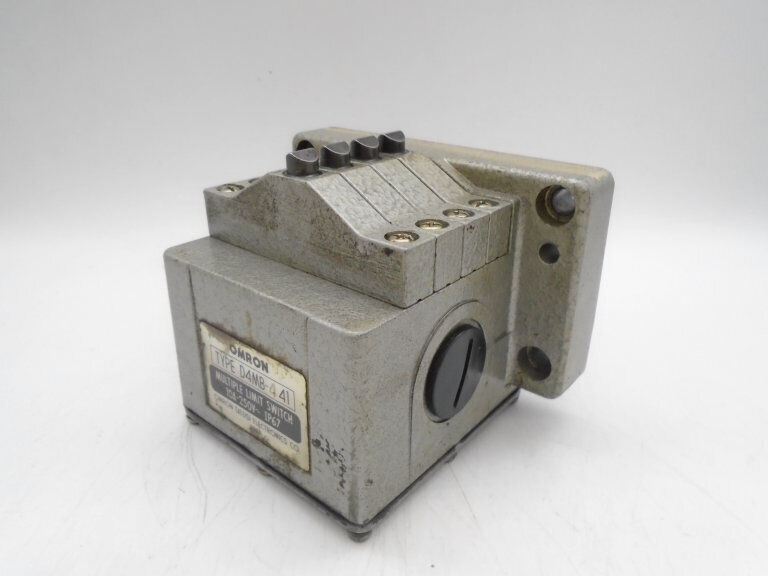 OMRON D4MB-441 Switch - OMRON