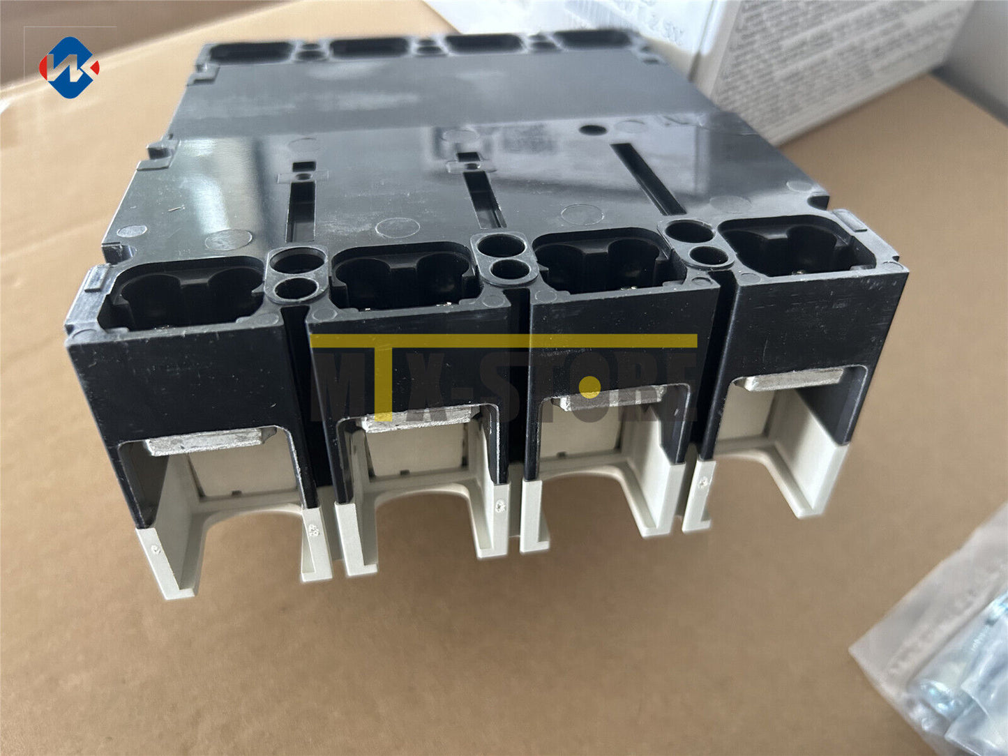 new 1PCS Mitsubishi NV250-SV 4P 250A Circuit Breaker - MITSUBISHI