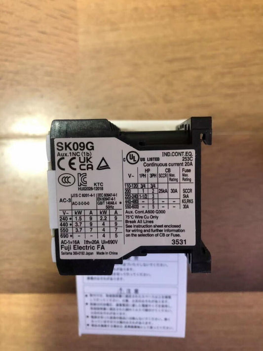 1PC Fuji Electric SK09G-E01 SK09GE01 24VDC 1NC DC Contactor