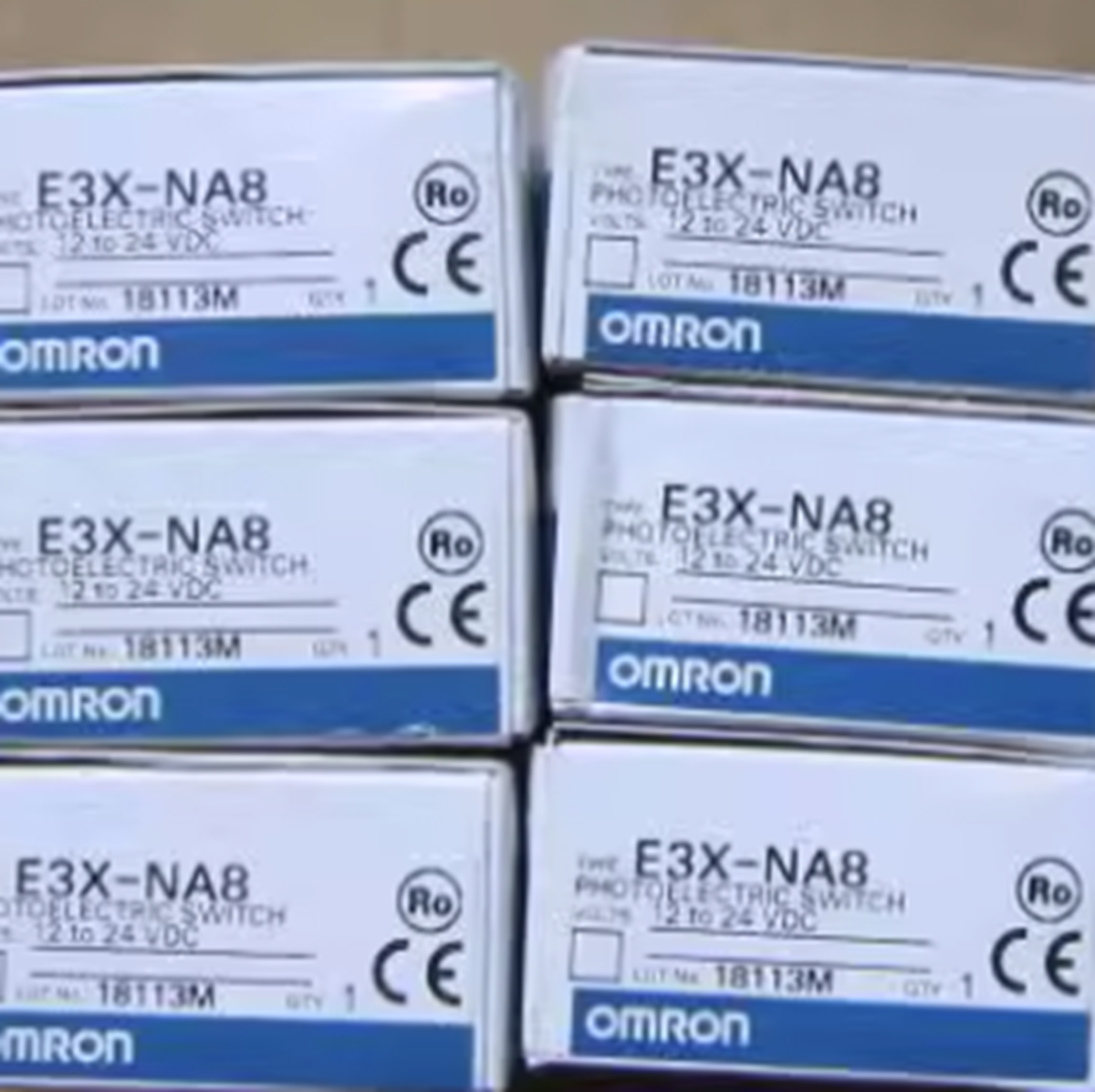 OMRON E3XNA8 Photoelectric Switch - Reliable Switching Solution - OMRON