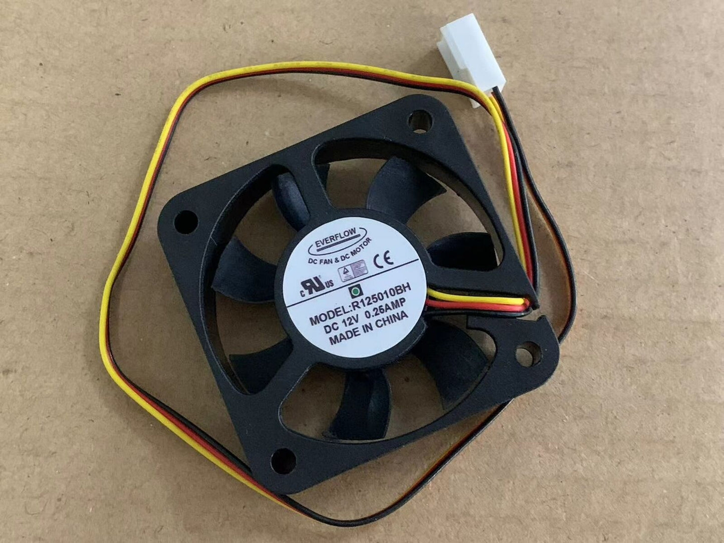 new EVERFLOW R125010BH DC 12V 0.25A 3-wire 50x50mm Server Cooling Fan