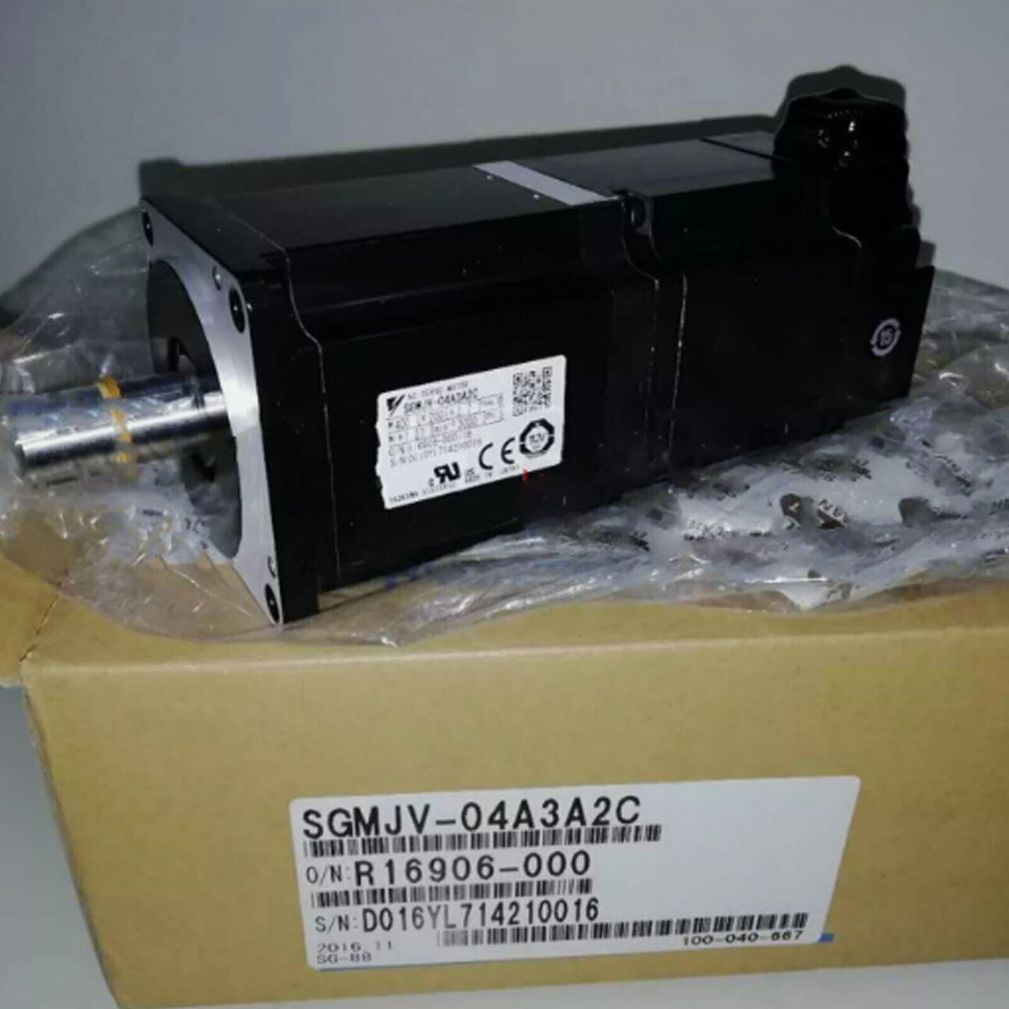 new 1PCS Yaskawa Servo Motor SGMJV-04A3A2C - YASKAWA