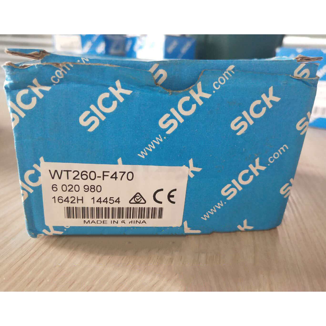 new ONE SICK WT260-F470 Photoelectric Sensors Spot Stock - SICK