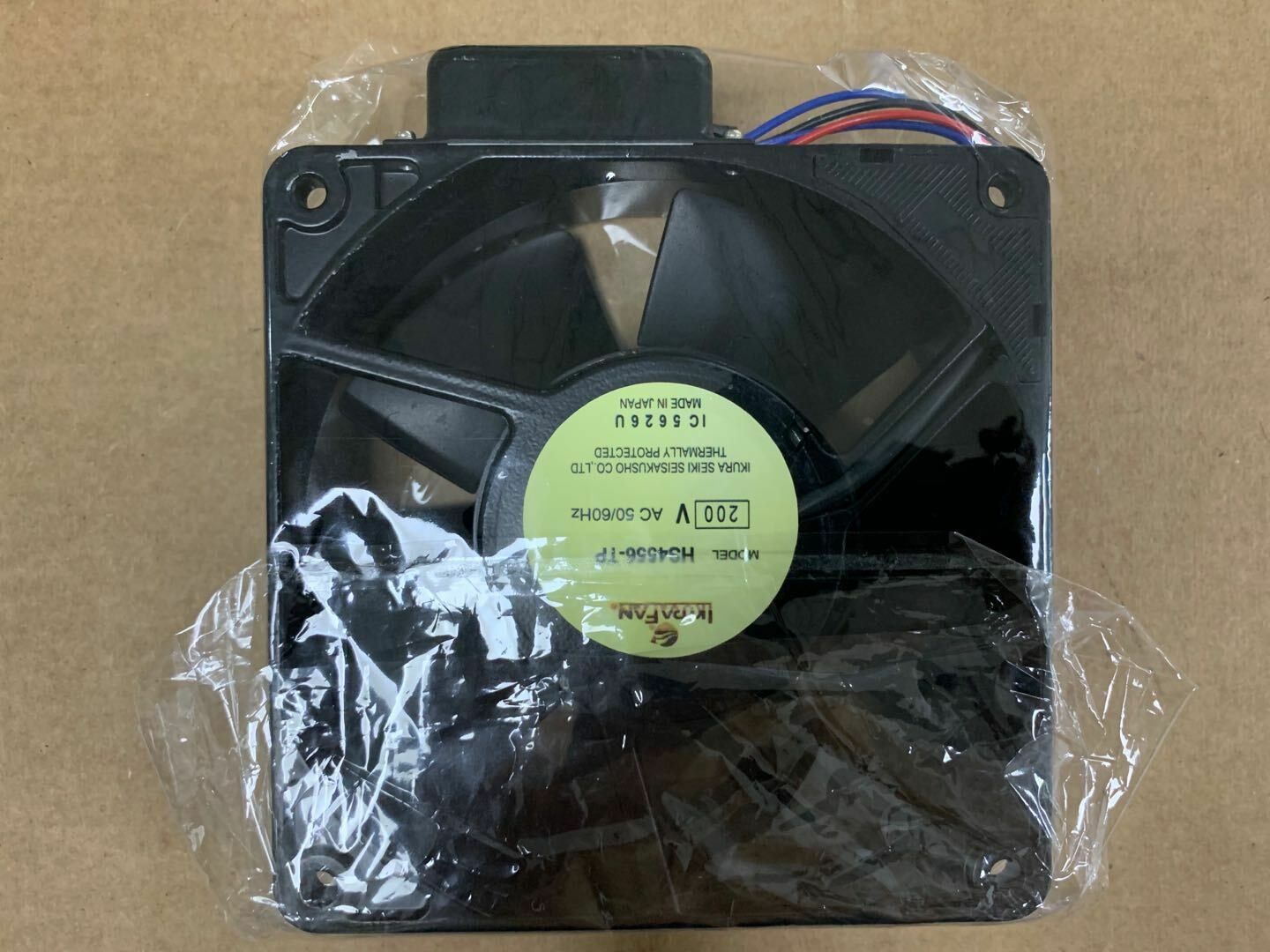 new 1PC IKURA FAN HS4556-TP AC200V high temperature imported fan with sensor