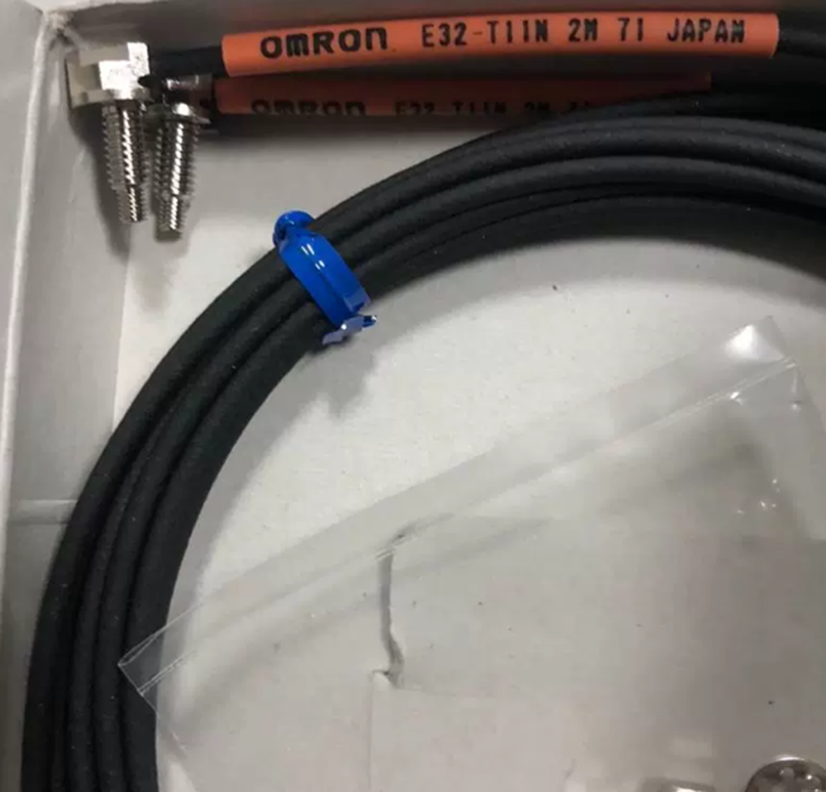 OMRON E32-T11N Fiber Photoelectric Switch Unit - OMRON