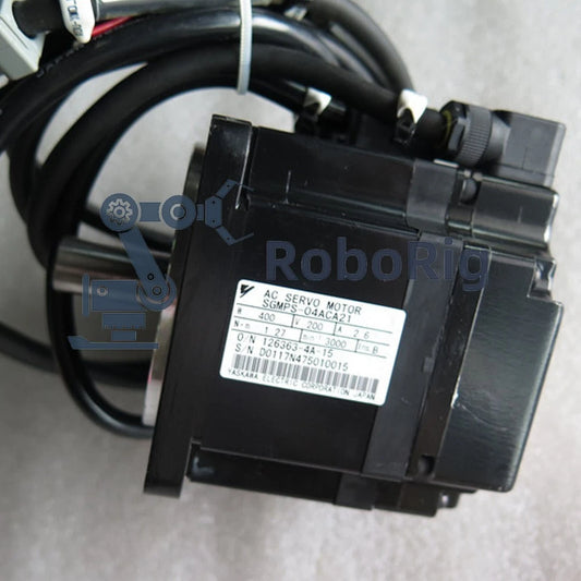 1PCS Yaskawa servo motor SGMPS-04ACA21