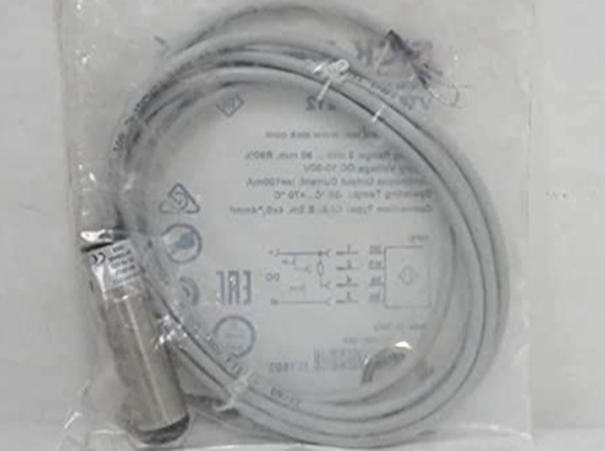 Sick VTF18-4N1912 Photoelectric Inductive Proximity Sensor Infrared LED sensor - SICK